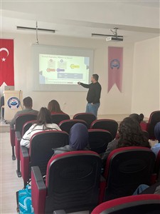Yüksekokulumuzda TÜBİTAK 2209-A Bilgilendirme Eğitimi Düzenlendi