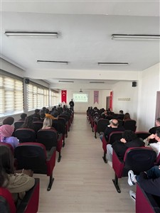 Yüksekokulumuzda TÜBİTAK 2209-A Bilgilendirme Eğitimi Düzenlendi