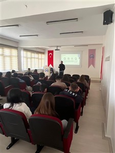 Yüksekokulumuzda TÜBİTAK 2209-A Bilgilendirme Eğitimi Düzenlendi